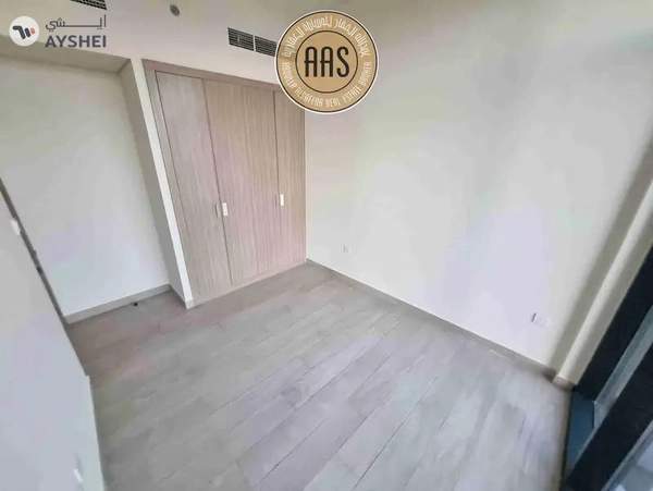 Reasonably priced 2BHK • Chiller Free • Available on high Floor • Rent 100k 04 Cheques