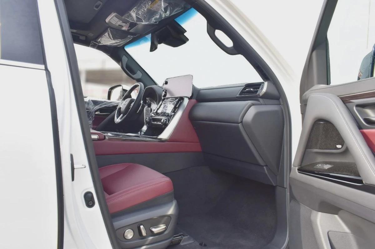 Lexus LX 700h LEXUX-LX700H 3.5L HEV URBAN 20' ALY, HUD, 7 STR, W/RSE. ML25-15-15