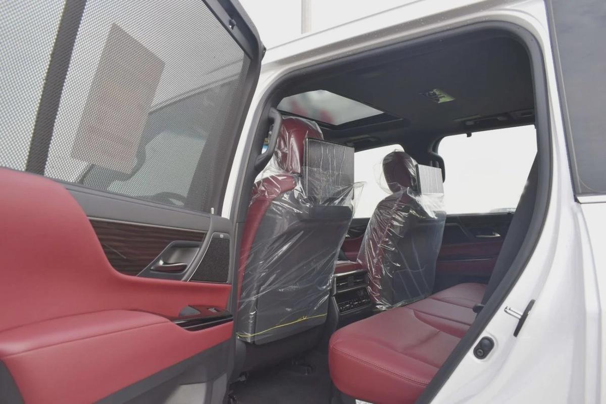 Lexus LX 700h LEXUX-LX700H 3.5L HEV URBAN 20' ALY, HUD, 7 STR, W/RSE. ML25-20-20