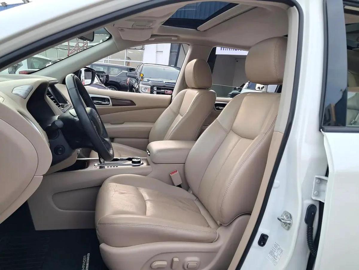 Nissan Pathfinder SV Midnight Black Edition2019 - GCC Specs - Well Maintained-7-7