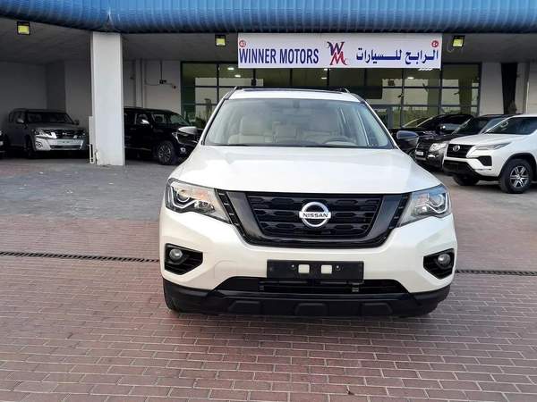 Nissan Pathfinder SV Midnight Black Edition2019 - GCC Specs - Well Maintained