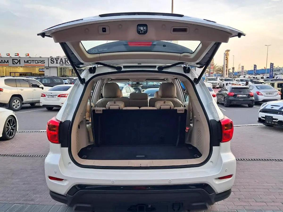 Nissan Pathfinder SV Midnight Black Edition2019 - GCC Specs - Well Maintained-9-9