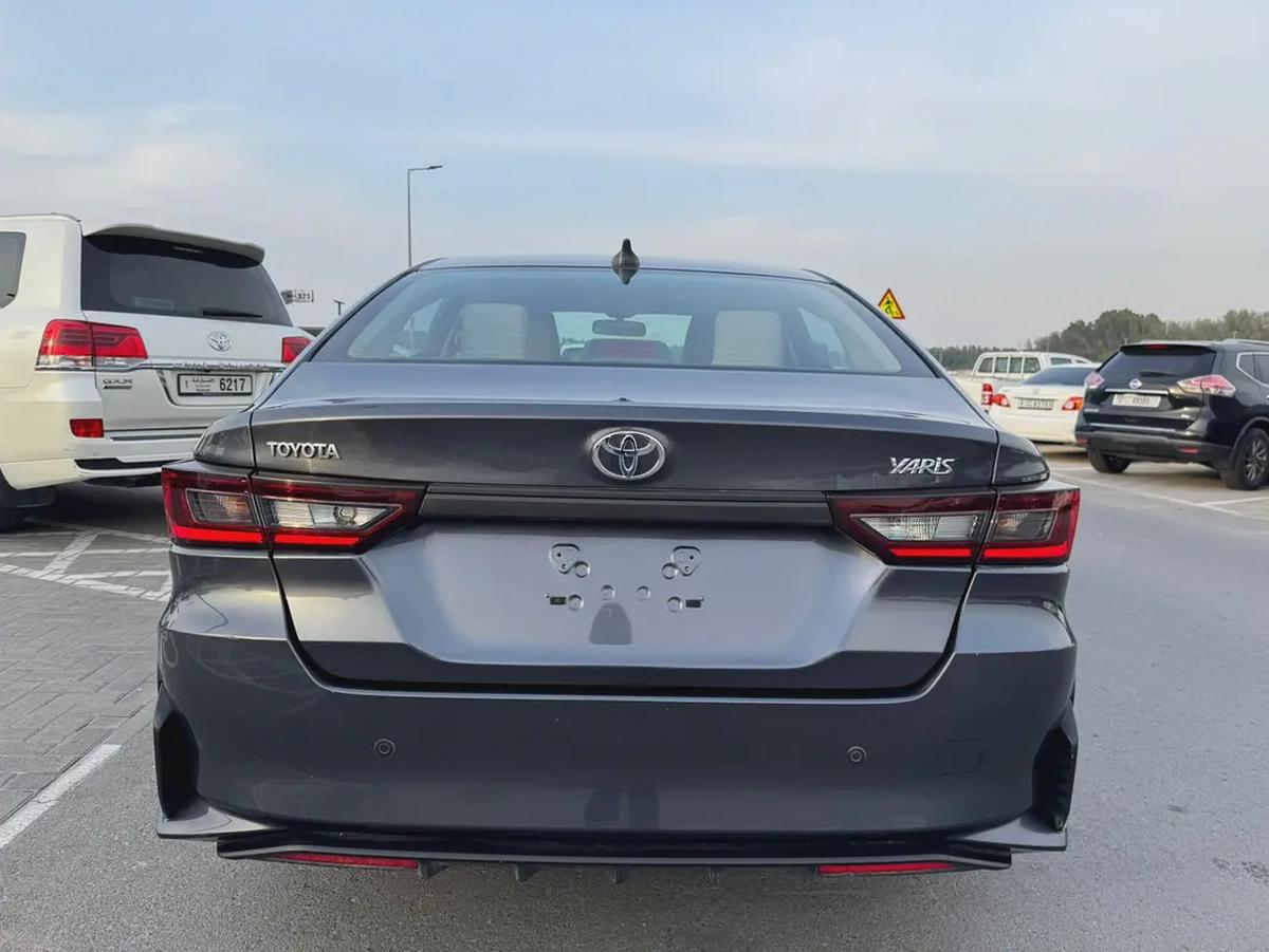 2023 Toyota Yaris SE - GCC Specs - Like New!-2-2