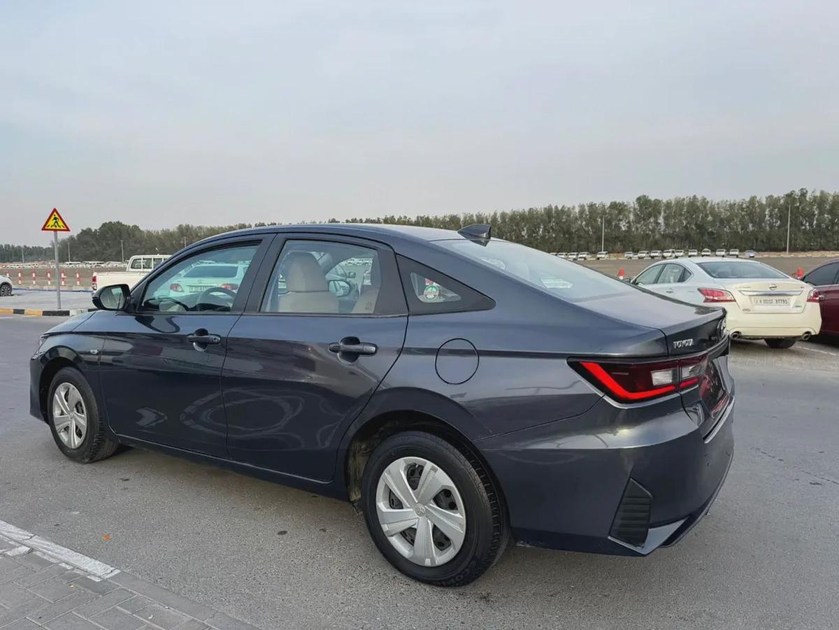 2023 Toyota Yaris SE - GCC Specs - Like New!-6-6