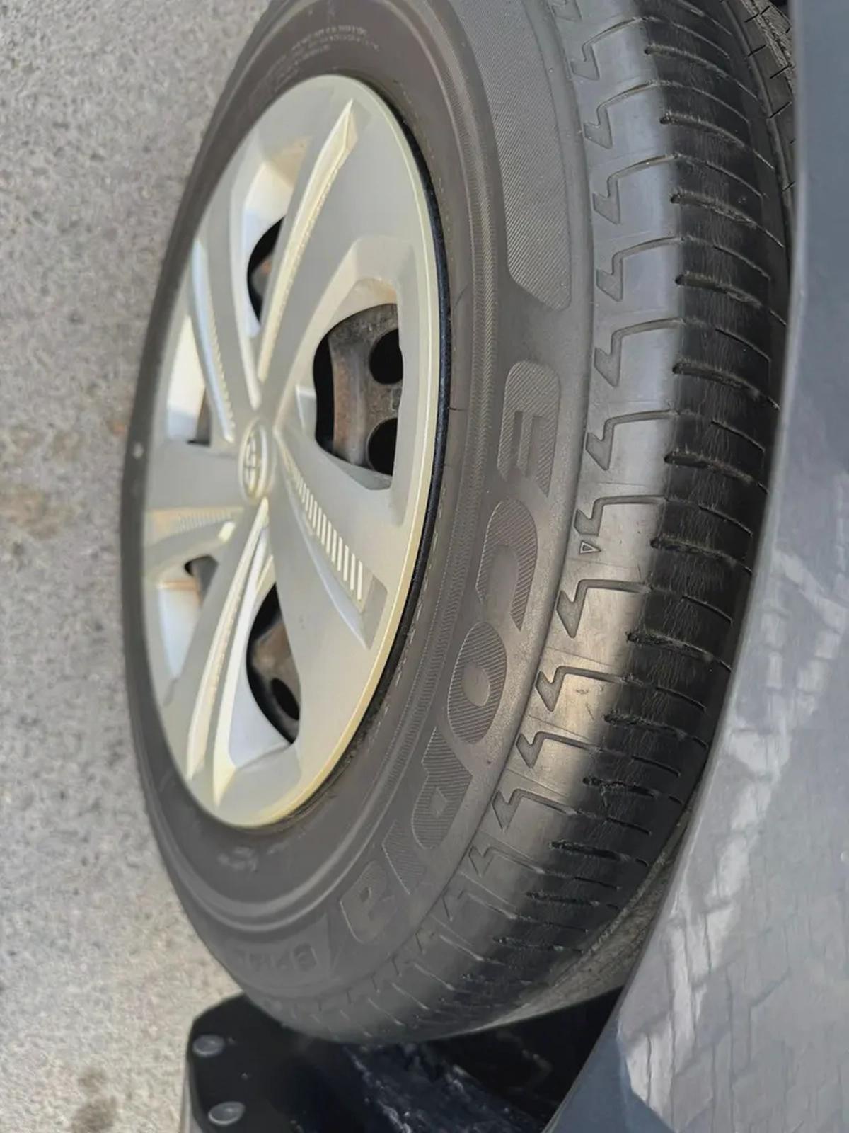 2023 Toyota Yaris SE - GCC Specs - Like New!-15-15