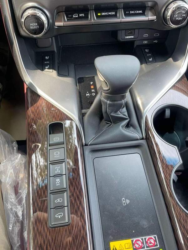 Lexus LX 600