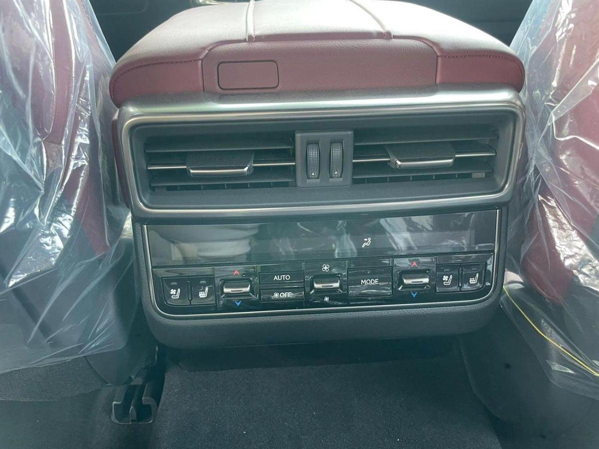 Lexus LX 600-10-10