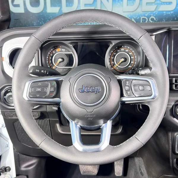 Jeep Wrangler Sahara