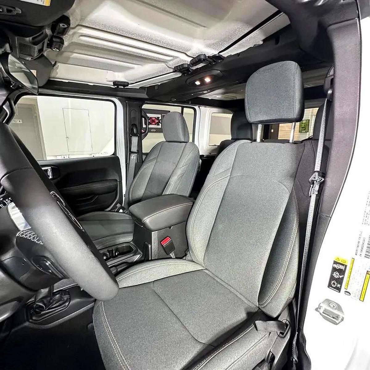 Jeep Wrangler Sahara-8-8