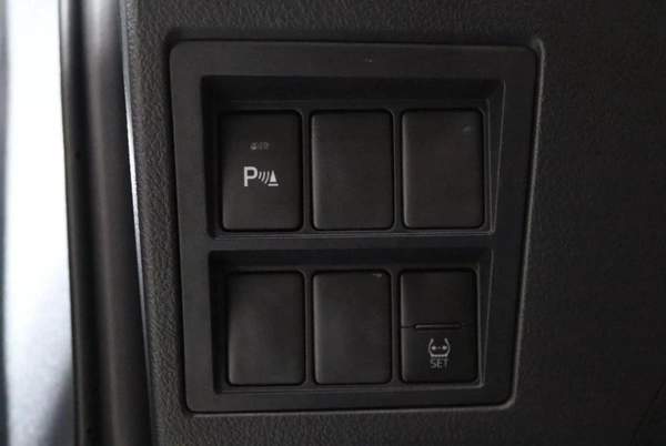 Toyota Fortuner 4.0L V6 PETROL
