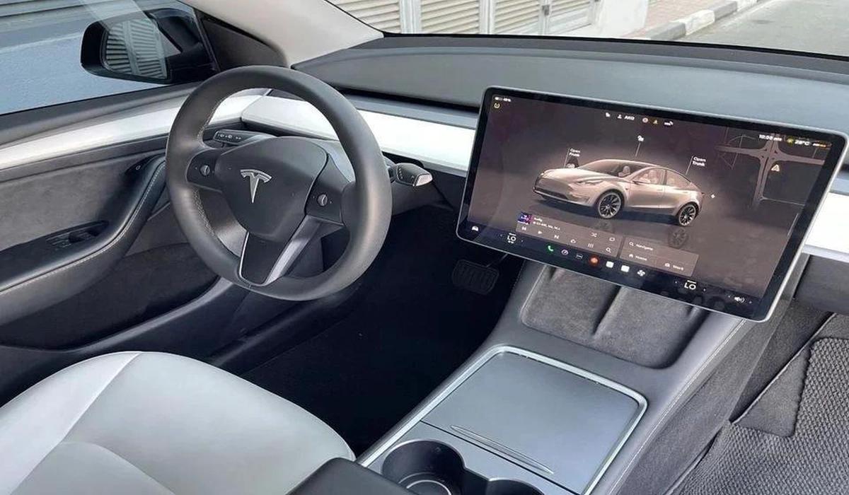 Tesla Model Y LONG RANGE AWD GCC SPECIFICATION -TESLA CENTRE DUBAI - AED 150,000-11-11