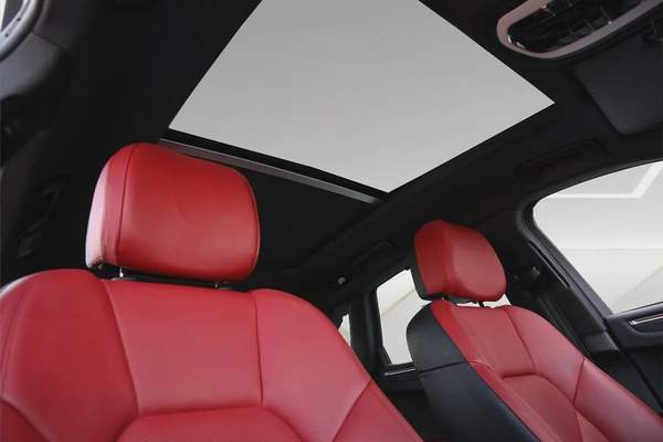 PORSCHE MACAN 2021 - GCC - FULLY LOADED - AMAZING CONDITION