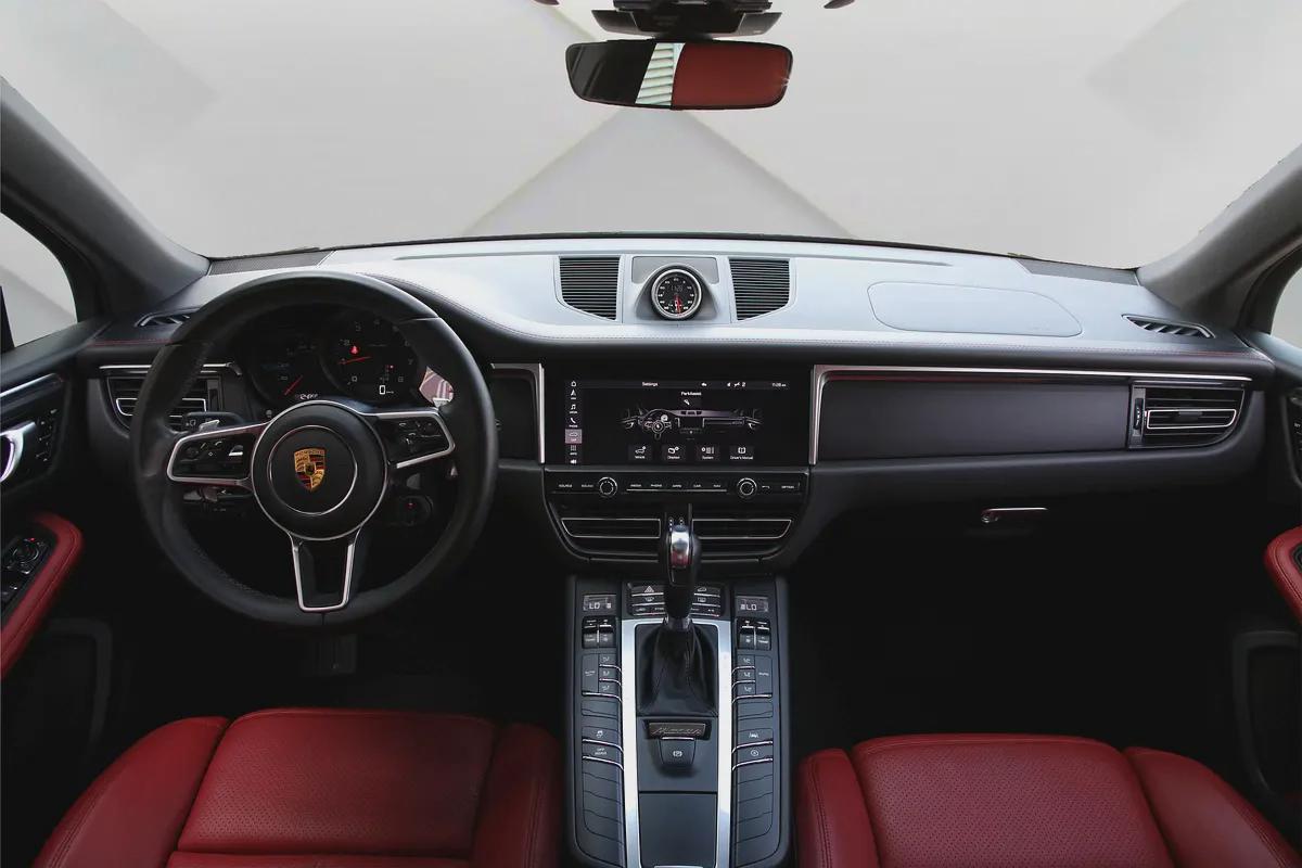 PORSCHE MACAN 2021 - GCC - FULLY LOADED - AMAZING CONDITION-12-12