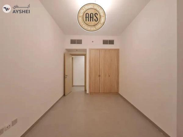 Full Sea View 2Bhk With Master Rooms 80k Full Facilities