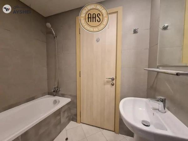 Full Sea View 2Bhk With Master Rooms 80k Full Facilities