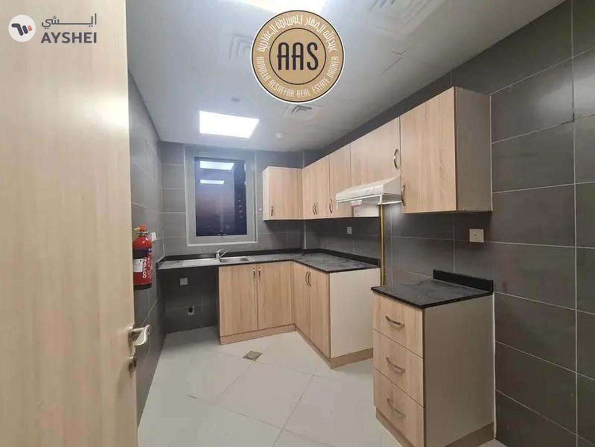 Full Sea View 2Bhk With Master Rooms 80k Full Facilities-7-7