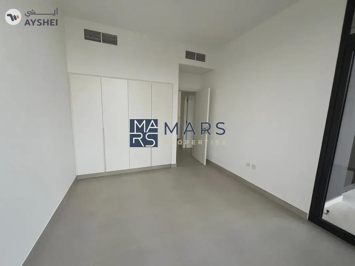 Brand New Elegent End Unit Ready to Move-10-10