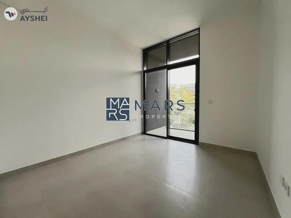 Brand New Elegent End Unit Ready to Move