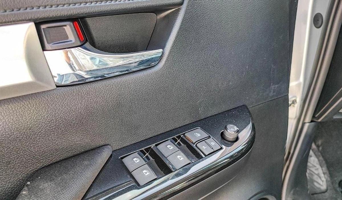 Toyota Hilux Toyota Hilux 2.4L Diesel AT Full Option MY2025_Silver-9-9