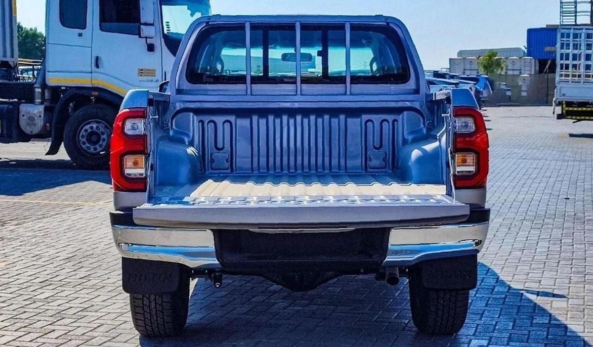 Toyota Hilux Toyota Hilux 2.4L Diesel AT Full Option MY2025_Silver-10-10