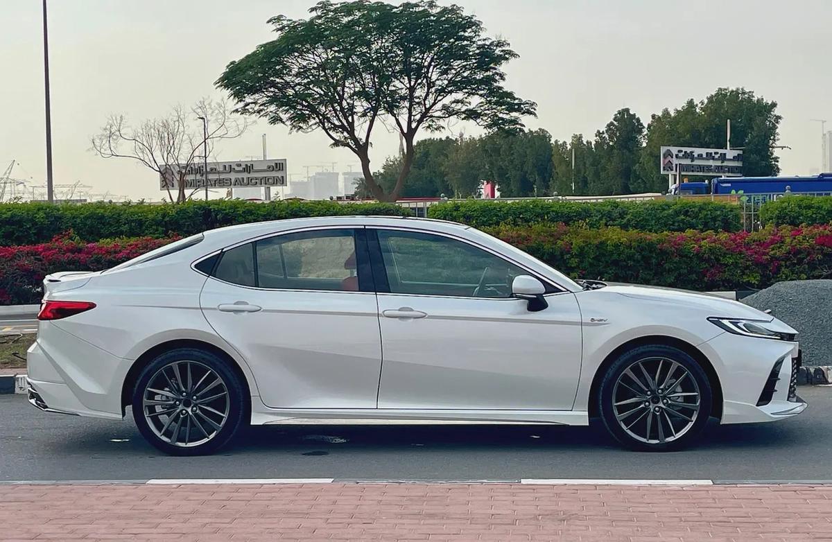 2024 Toyota Camry Hybrid 2.5L – Power, comfort, and efficiency in one perfect sedan-6-6