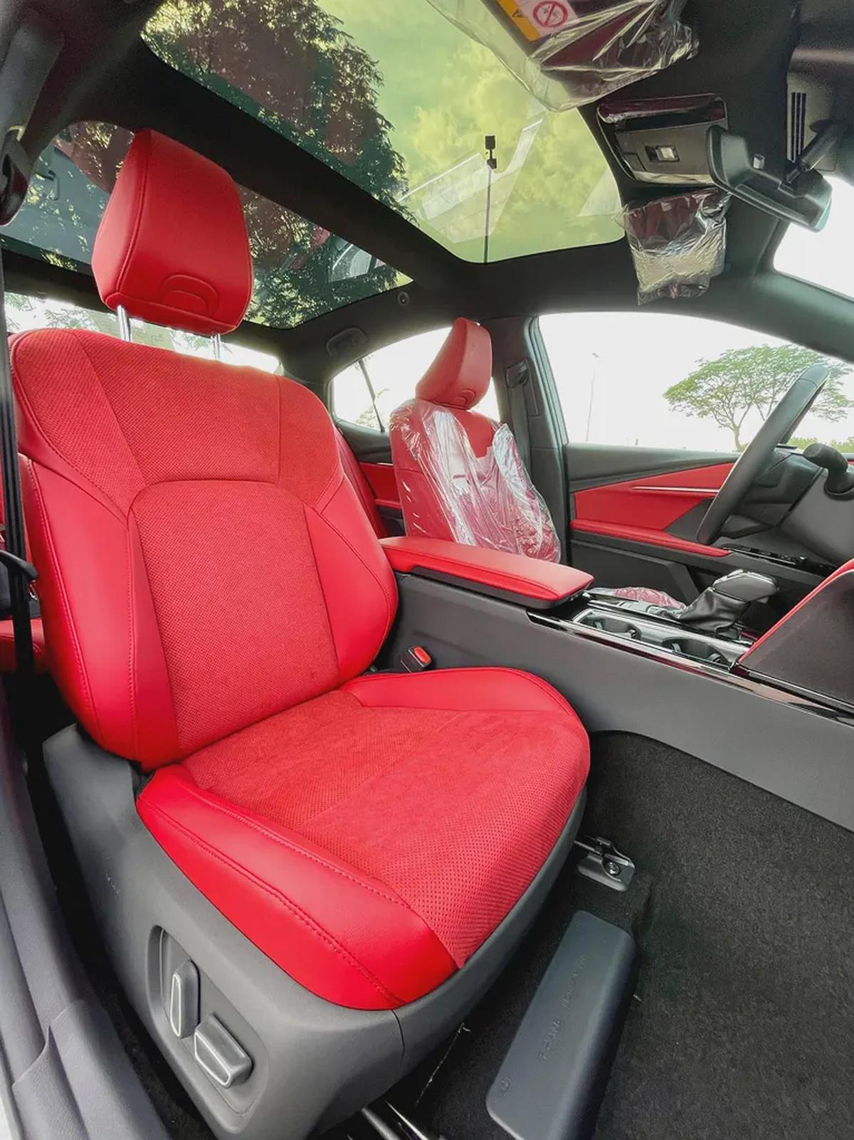2024 Toyota Camry Hybrid 2.5L – Power, comfort, and efficiency in one perfect sedan-11-11