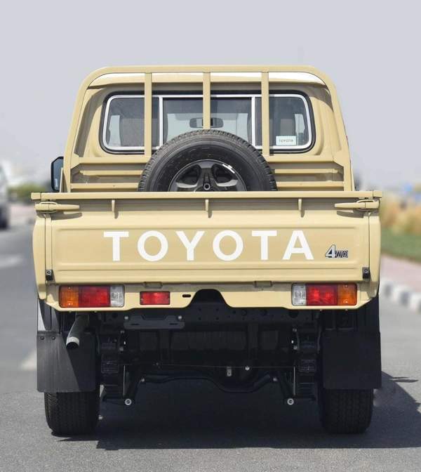 Toyota Land Cruiser Pick Up LC79 DC 2.8L AT GCC 2025