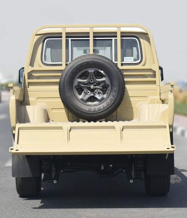 Toyota Land Cruiser Pick Up LC79 DC 2.8L AT GCC 2025