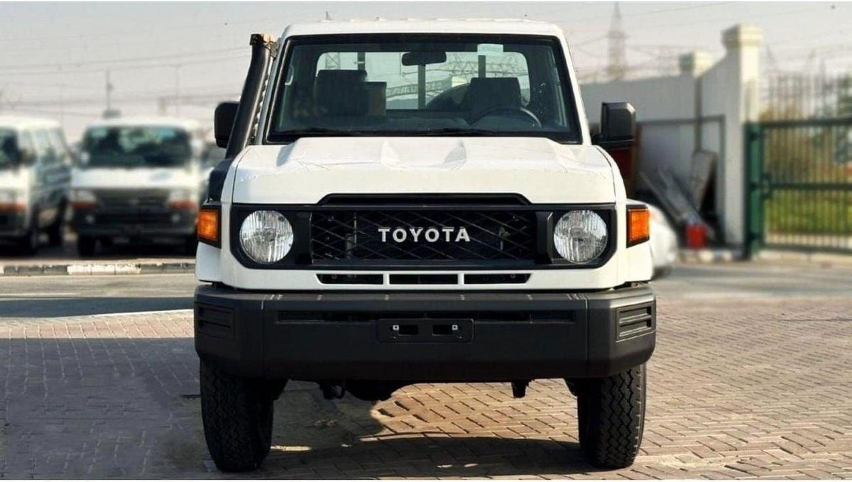 Toyota Land Cruiser Pick Up LAND CRUISER LC79 SC 4.2L V6 DIESEL 2025-2-2