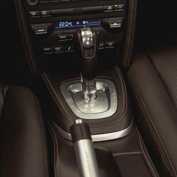 299,950 AED • Porsche 911 Turbo • 1 Year Warranty • Full Agency Service History