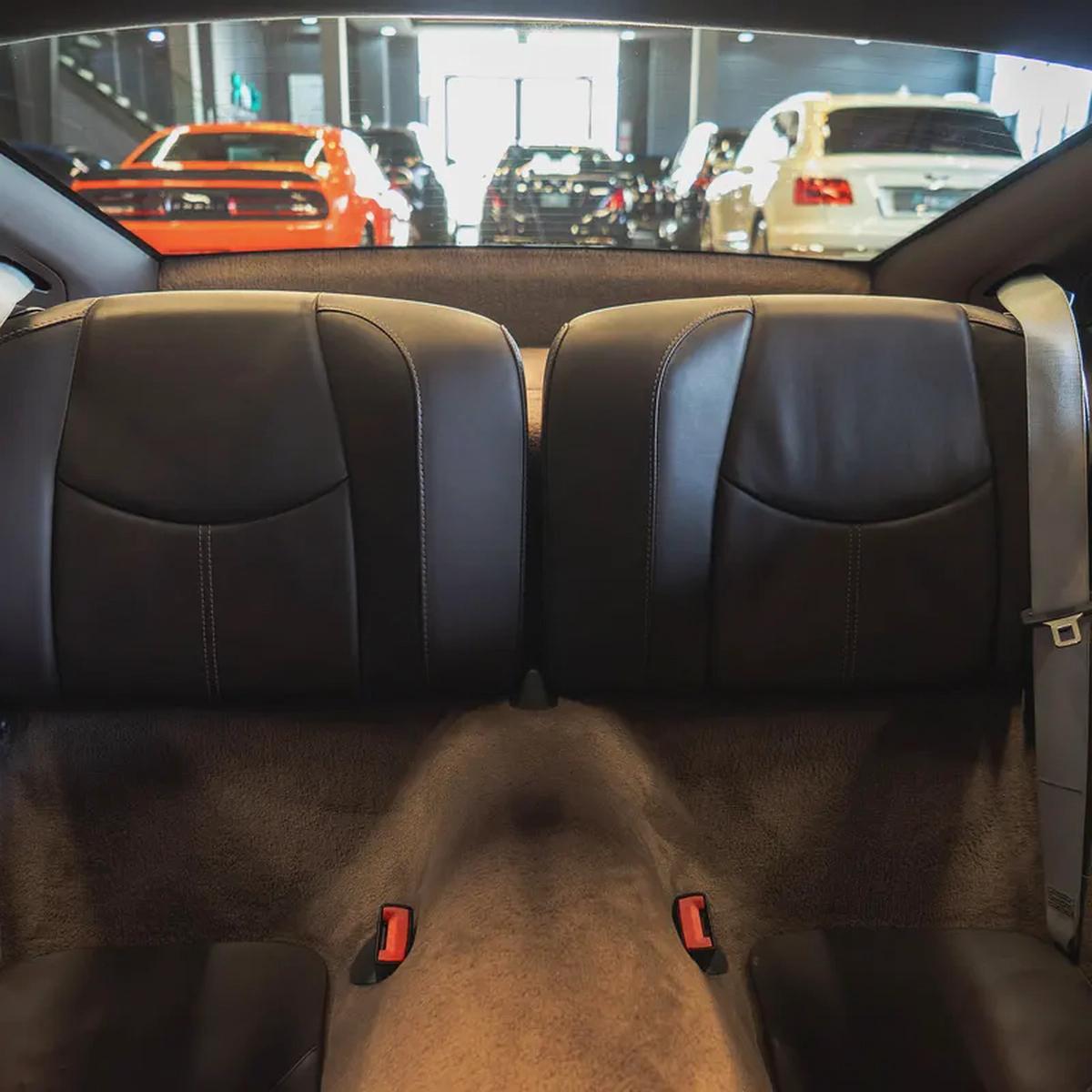 299,950 AED • Porsche 911 Turbo • 1 Year Warranty • Full Agency Service History-15-15