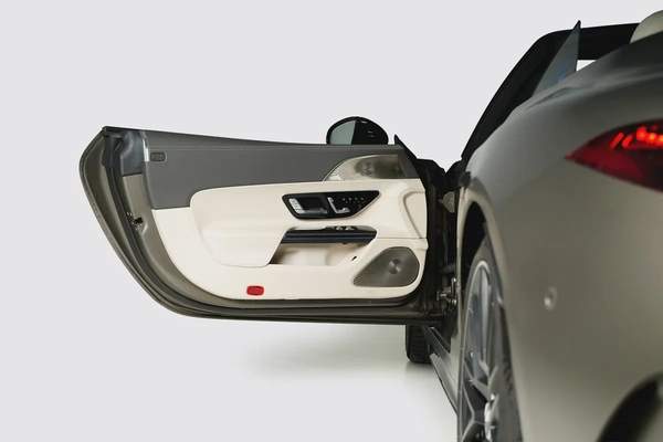 Mercedes Benz SL 63 AMG 4 MATIC Plus-Low Mileage-Exclusive Color-AMG Driver Performance Pack