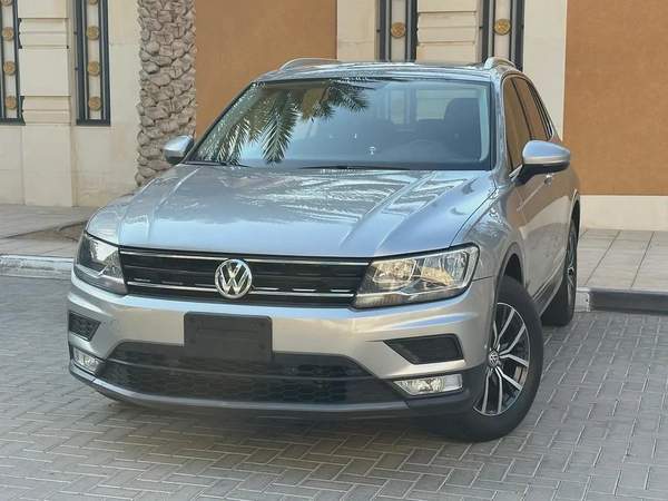VOLKSWAGEN TIGUAN SE 2.0 TFSI - GCC SPECS - ACCIDENT FREE - FULL SERVICE HISTORY -