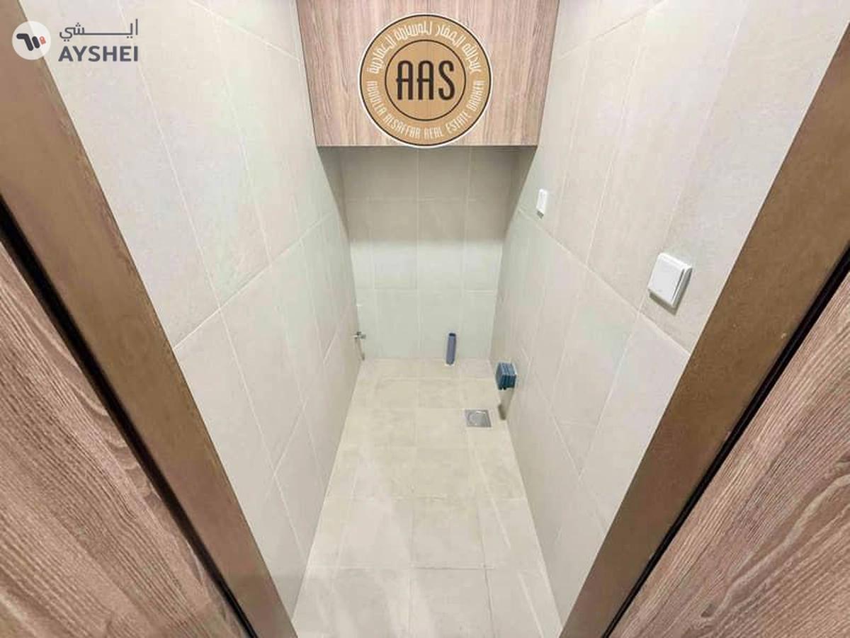 LUXURY 1BHK CHILLER FREE 15 DAYS FREE PARKING-10-10