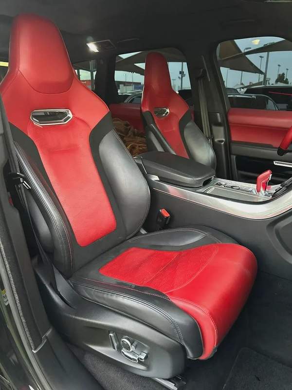 RANGE ROVER SPORT SVR GCC 2018 ORIGINAL PAINT PERFECT CONDITION