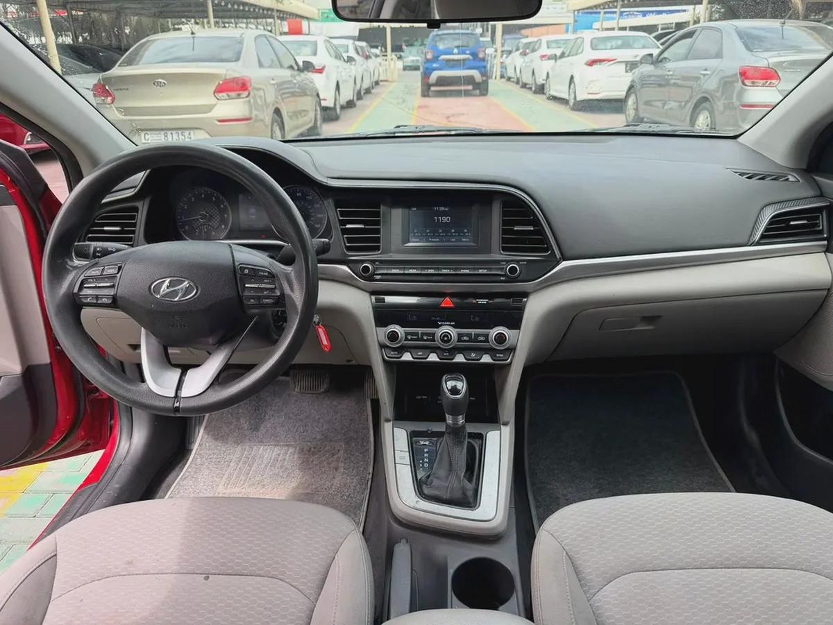 HYUNDAI ELANTRA SE-7-7
