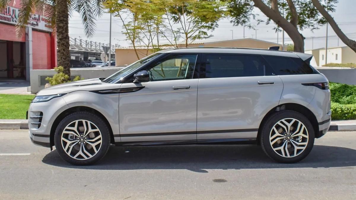 RANGE ROVER EVOQUE SE P250 DYNAMIC 2025!! FIVE YEARS WARRANTY!! THREE YEARS SERVICE CONTRACT-18-18
