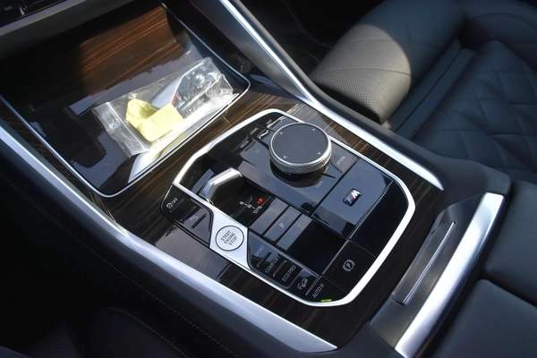 BMW X6 40i XDRIVE 2025 | BLACK