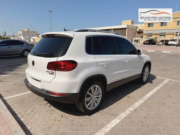 Volkswagen Tiguan 2.0 Tsi 4Motion 2016 Model GCC Specs With Partial Service History
