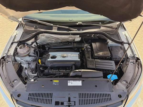 Volkswagen Tiguan 2.0 Tsi 4Motion 2016 Model GCC Specs With Partial Service History