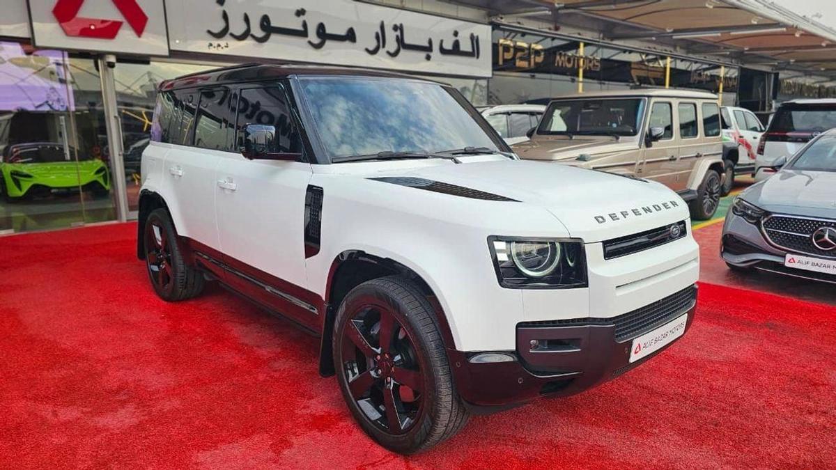 Land Rover Defender 2026 Land Rover Defender P400 HSE – White | Like New | GCC Specs-2-2
