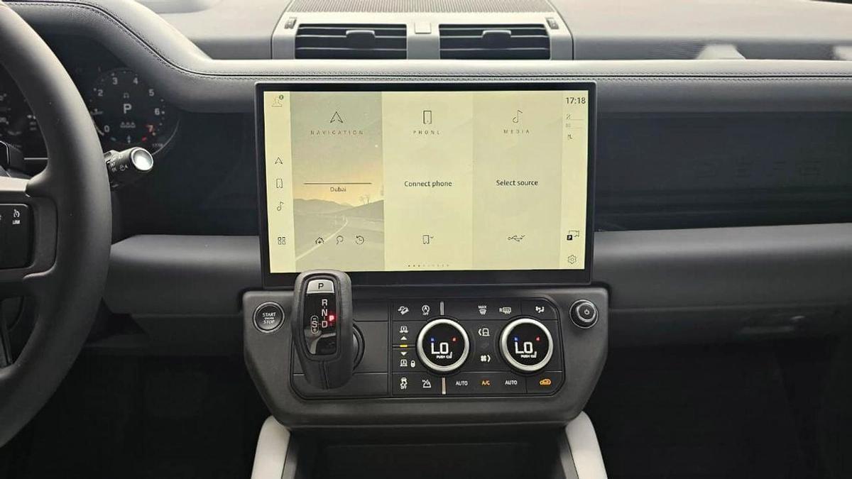 Land Rover Defender 2026 Land Rover Defender P400 HSE – White | Like New | GCC Specs-17-17