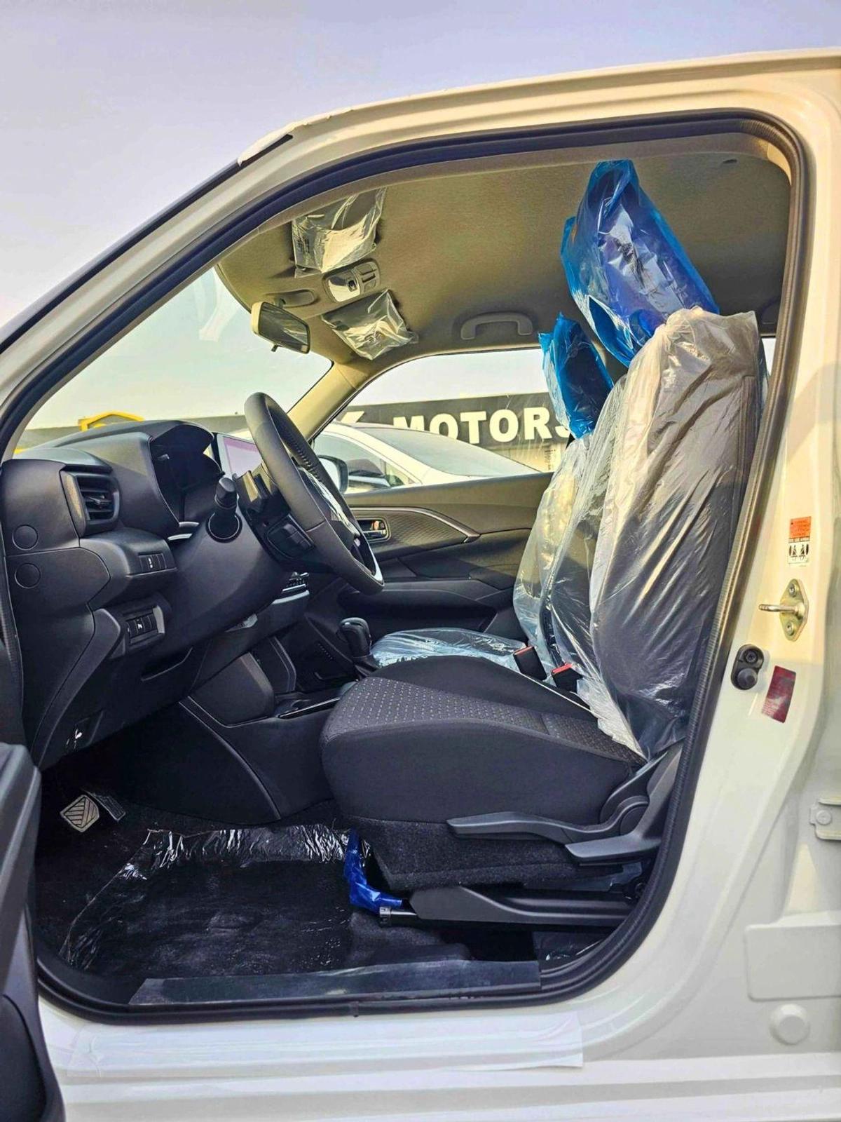 Suzuki Swift GLX / 1.2L PETROL A/T / PUSH START / REAR PARKING SENSOR / REAR CAMERA (CODE # GLX)-9-9