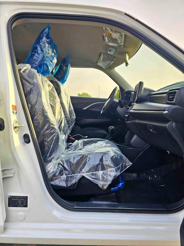 Suzuki Swift GLX / 1.2L PETROL A/T / PUSH START / REAR PARKING SENSOR / REAR CAMERA (CODE # GLX)