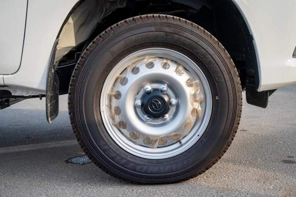 Toyota Hilux DLX Basic