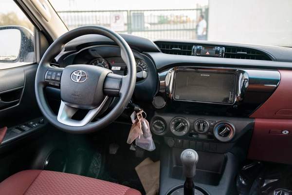 Toyota Hilux DLX Basic