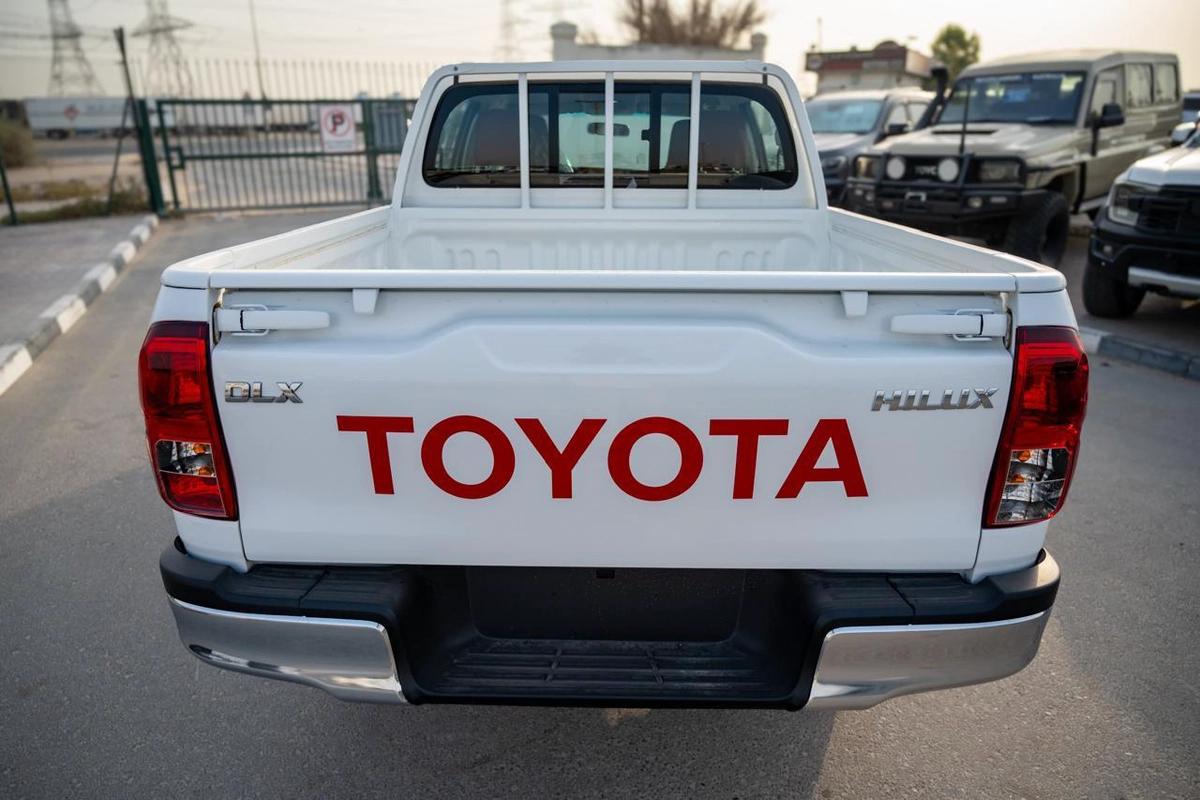 Toyota Hilux DLX Basic-9-9