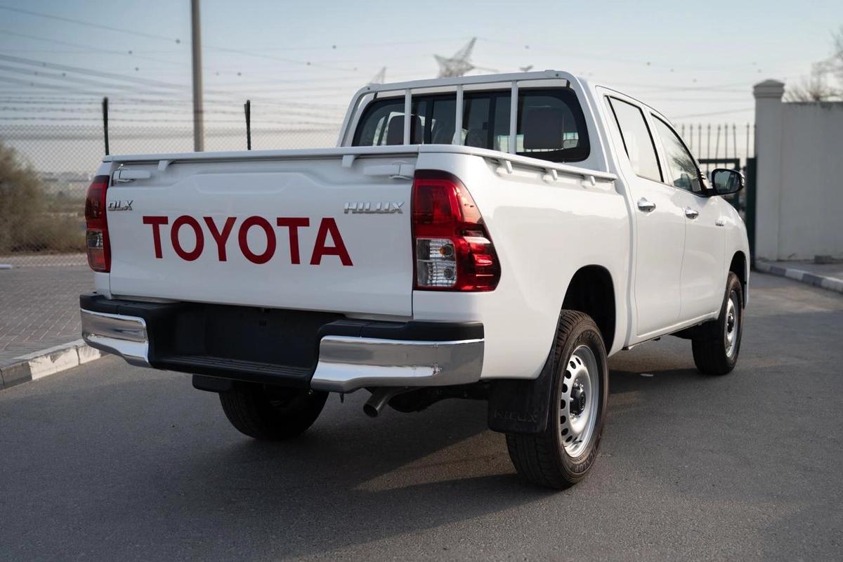 Toyota Hilux DLX Basic-5-5