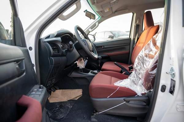 Toyota Hilux DLX Basic