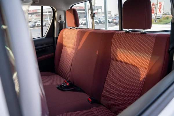 Toyota Hilux DLX Basic